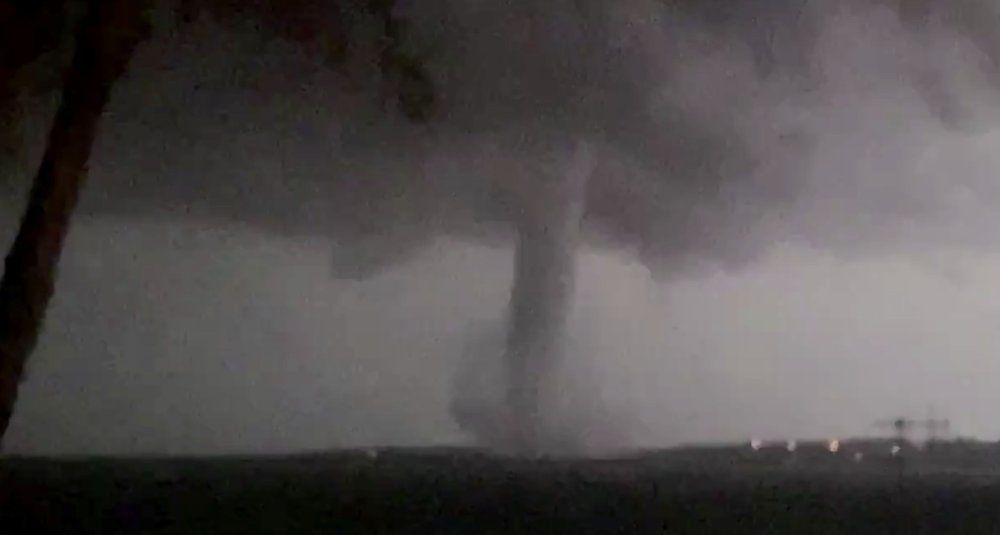 DALLAS TORNADO- AP 10-20-19 1.jpeg